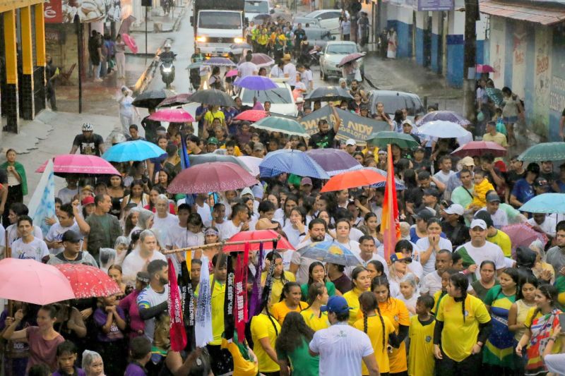 Marcha para Jesus da praça da Bíblia até Arterial 18