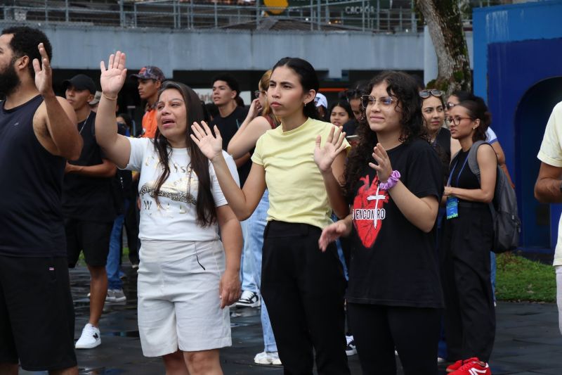 Marcha para Jesus da praça da Bíblia até Arterial 18