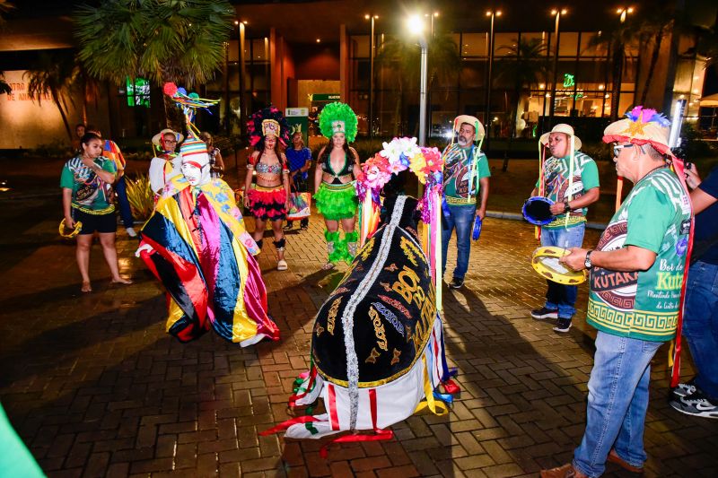 Circuito Cultural Junino com Boi do Kutaka