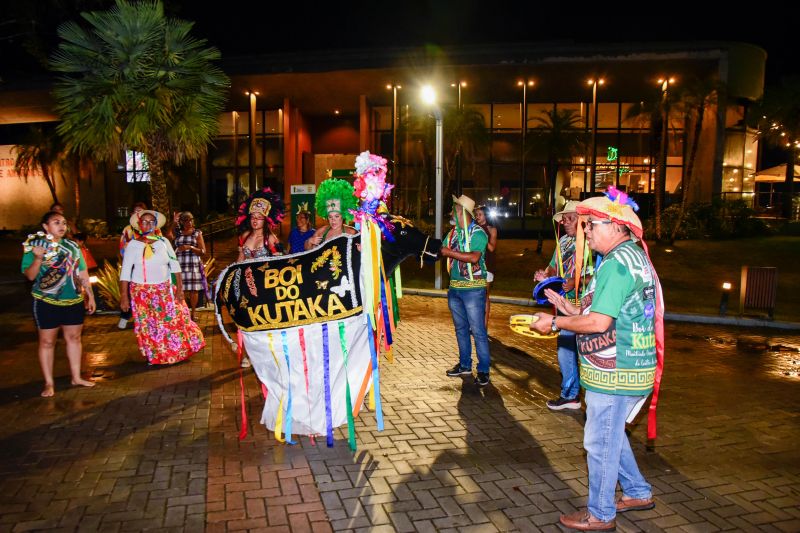 Circuito Cultural Junino com Boi do Kutaka