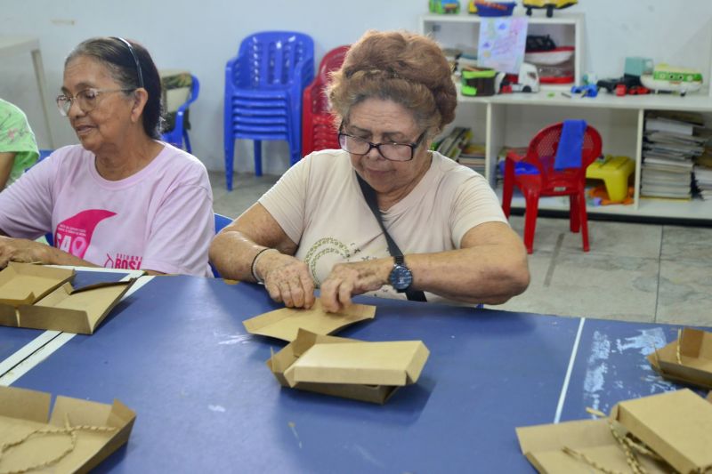 Oficina e embalagem no CRAS da Cidade Nova 6