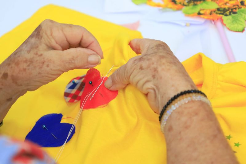 Curso de customização de roupa junina