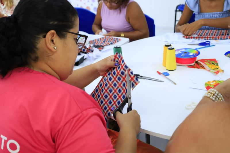 Curso de customização de roupa junina