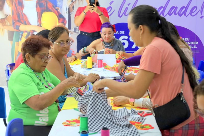 Curso de customização de roupa junina