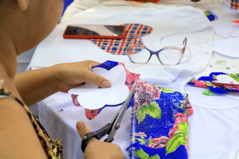 Curso de customização de roupa junina