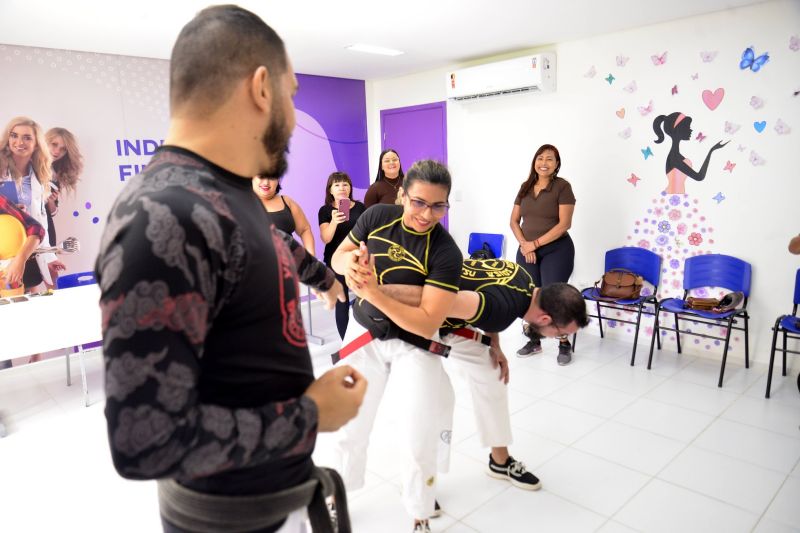 Curso de auto defesa para as mulheres assistidas na Casa da Mulher Brasileira