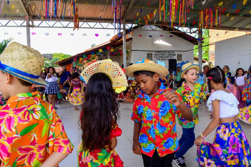 Festa junina na escola EMEF Raimunda Pinto no bairro 40 Horas