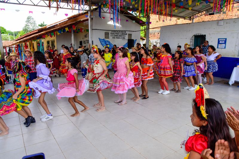 Festa junina na escola EMEF Raimunda Pinto no bairro 40 Horas