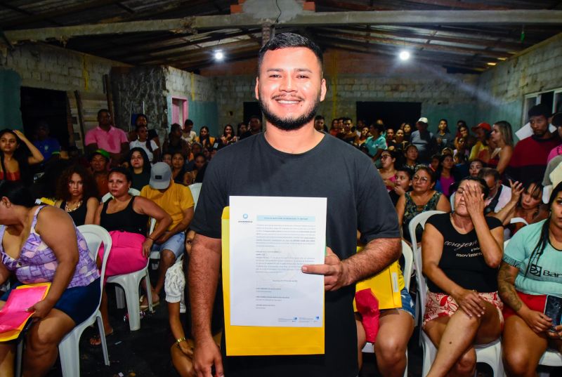Entrega de Título de Propriedade na comunidade Orla de Cristo no bairro do Icuí