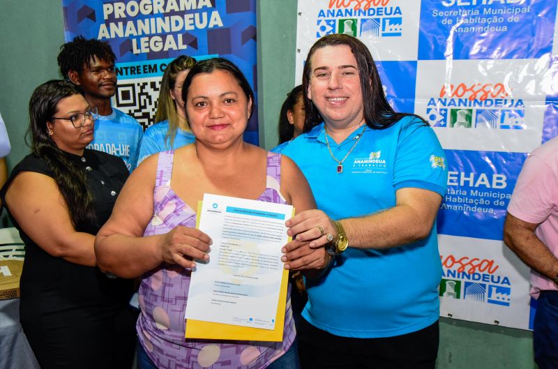 Entrega de Título de Propriedade na comunidade Orla de Cristo no bairro do Icuí