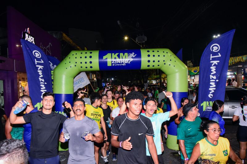 Corrida Circuito Night Run Ananin na Praça da Bíblia