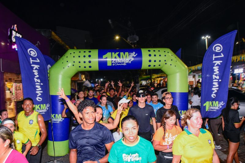 Corrida Circuito Night Run Ananin na Praça da Bíblia