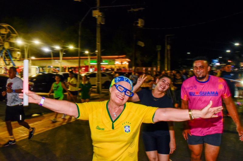 Corrida Circuito Night Run Ananin na Praça da Bíblia