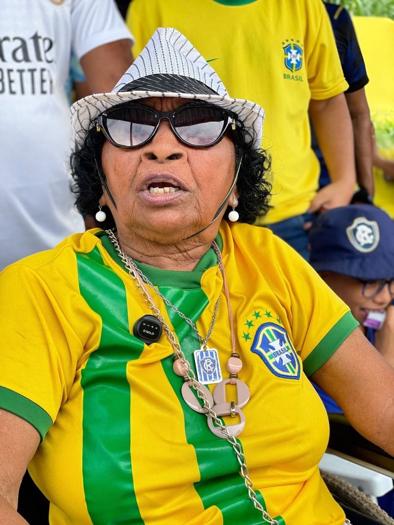 Jogo Brasil no telão Parque Vila Maguary