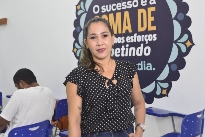 Entrega de certificado do curso de Almoxarifado e Logistica no SINE