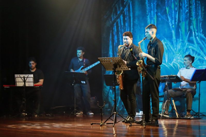 Espetáculo Brasilidades no Teatro Municipal de Ananindeua