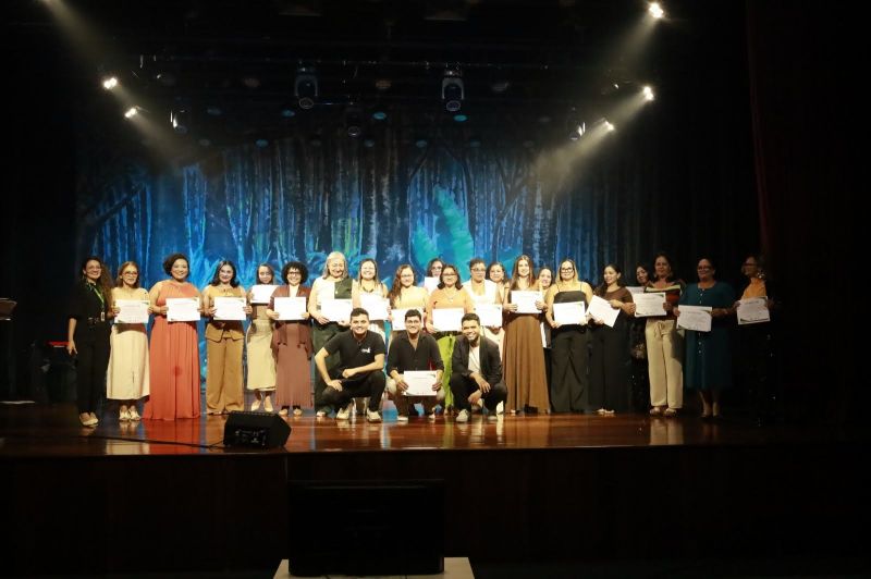 Espetáculo Brasilidades no Teatro Municipal de Ananindeua