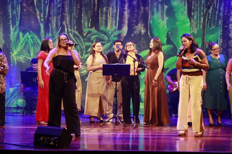 Espetáculo Brasilidades no Teatro Municipal de Ananindeua