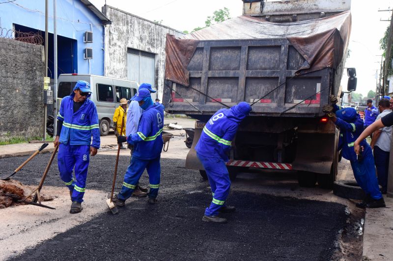 Lançamento do programa Só o Tapete na rua Bom Sossego no bairro Centro