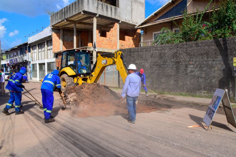Lançamento do programa Só o Tapete na rua Bom Sossego no bairro Centro