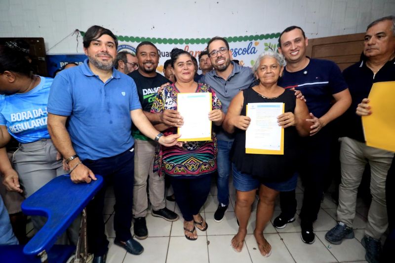 Entrega de títulos de propriedade da comunidade do Piscinão no Icuí