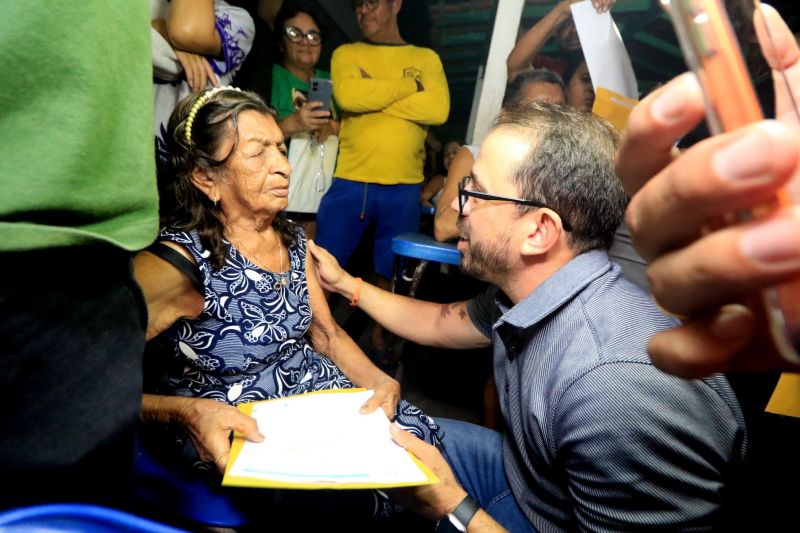 Entrega de títulos de propriedade da comunidade do Piscinão no Icuí