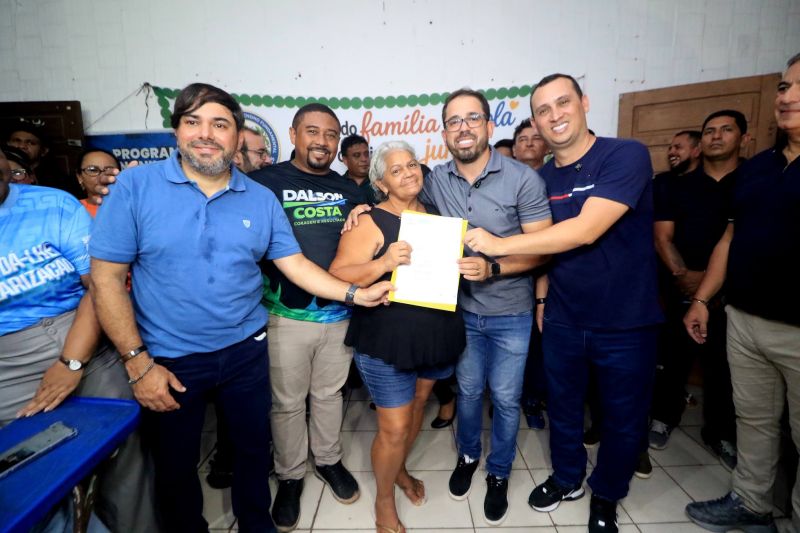 Entrega de títulos de propriedade da comunidade do Piscinão no Icuí