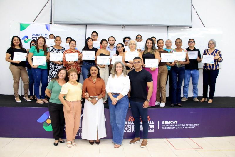 Entrega de certificado no Sine Ananindeua