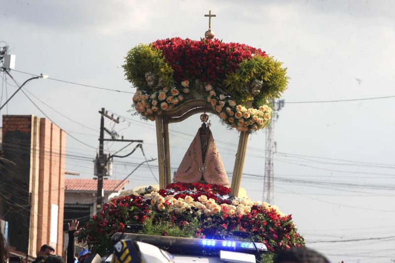 Traslado da imagem peregrina de Nossa Senhora de Nazaré em Ananindeua.
