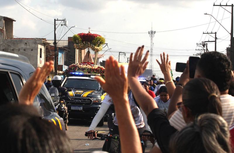 Traslado da imagem peregrina de Nossa Senhora de Nazaré em Ananindeua.