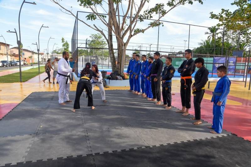 Esporte de defesa pessoal.