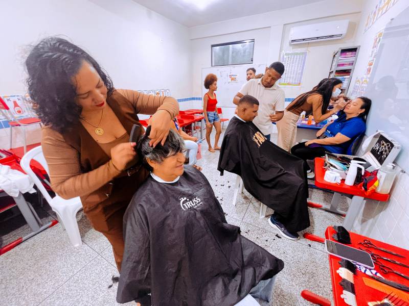 Serviços de beleza com grande procura para o corte de cabelo. 