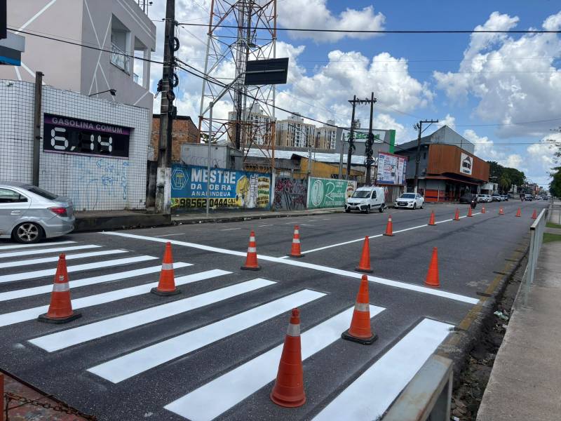 Os serviços contribuem para melhorar a segurança viária de motoristas e pedestres que circulam diariamente pela avenida.
