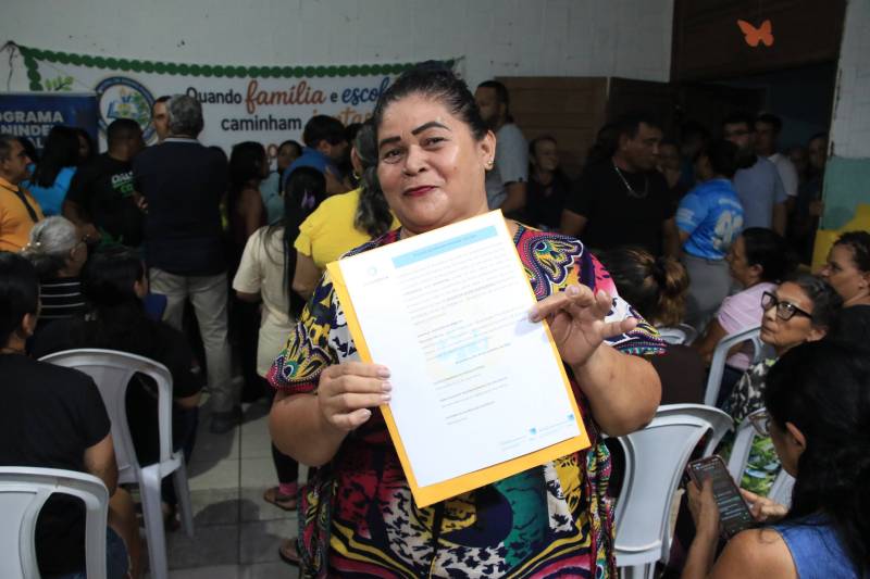 Entrega dos títulos de propriedade reuniu moradores do Piscinão, no Icuí, na última quarta-feira (9).