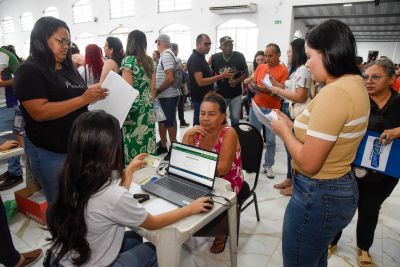 galeria: Entrega de guias de consultas para 600 pessoas