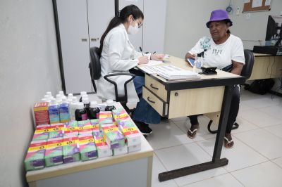 notícia: Ação Mulher e Cidadania fortalece autoestima e leva serviços de saúde para público feminino 