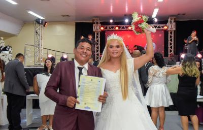 notícia: Casamento Comunitário realiza o sonho de 103 casais em Ananindeua